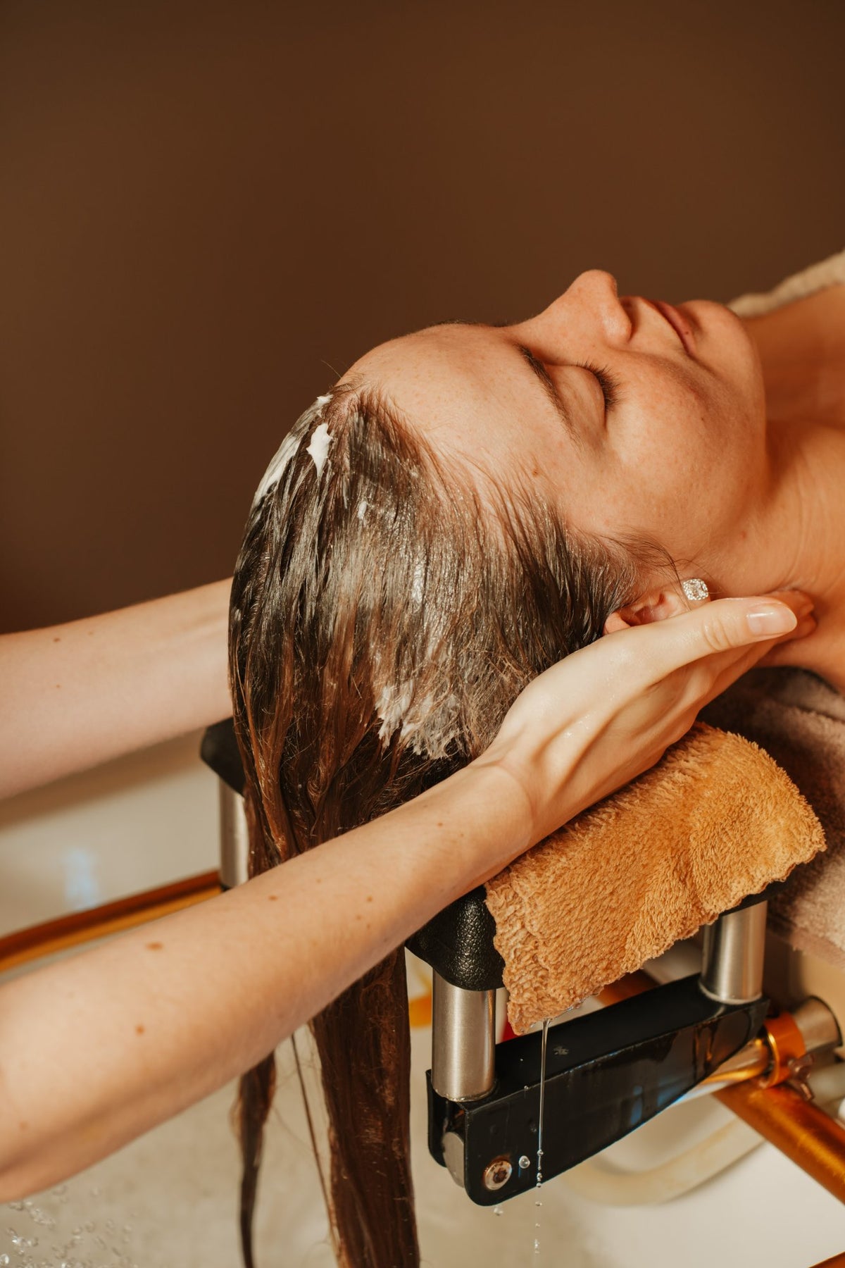 Scalp-first cleanse